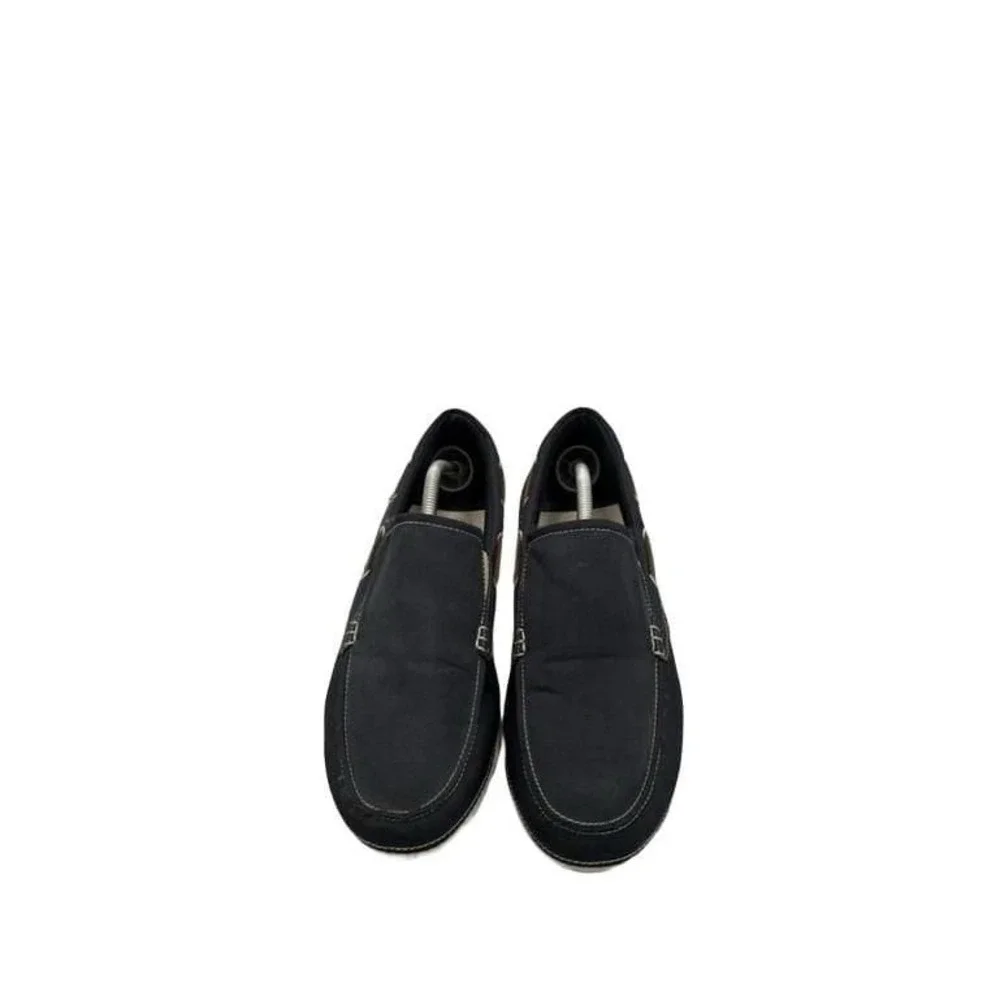 CROCS beach line